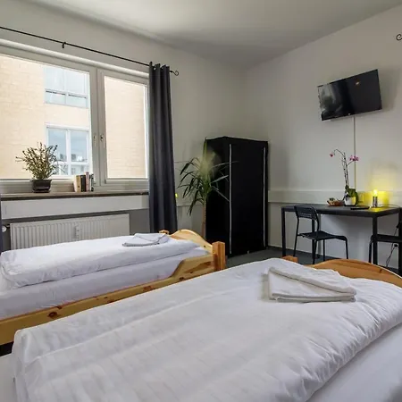 1 / 2 Homestay