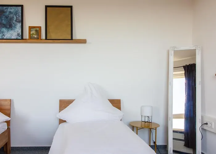 Private Near Station בית אירוח קרלסרוהה