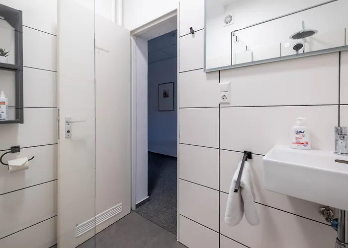 בית אירוח Private Near Station *